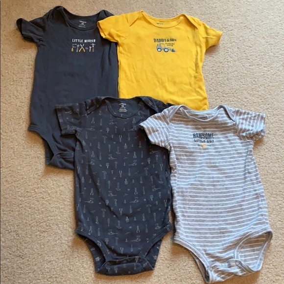 Carter's Other - Onsies set